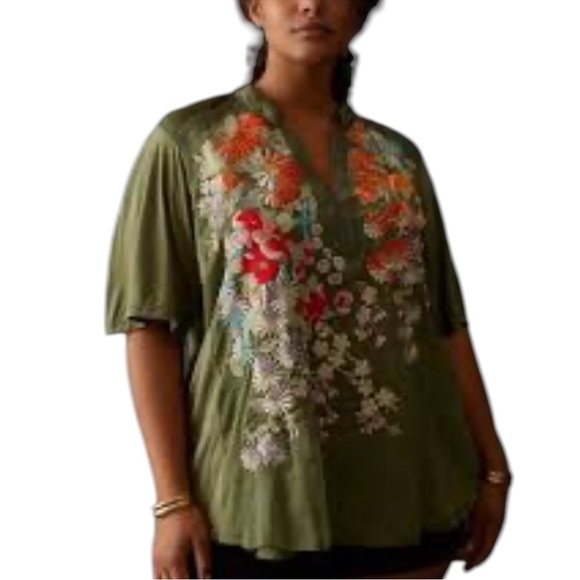 Tiny by Anthropologie M Floral Embroidered Blouse Vibrant Short Sleeve Olive Top - Picture 4 of 11